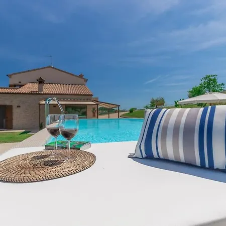 Luxury Piscina Bbq Free Parking Capodarco